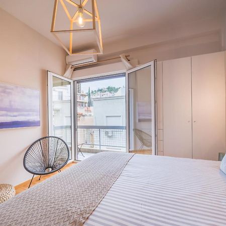 Apartamento Brand New Aprtm Touching Acropolis Atenas Exterior foto