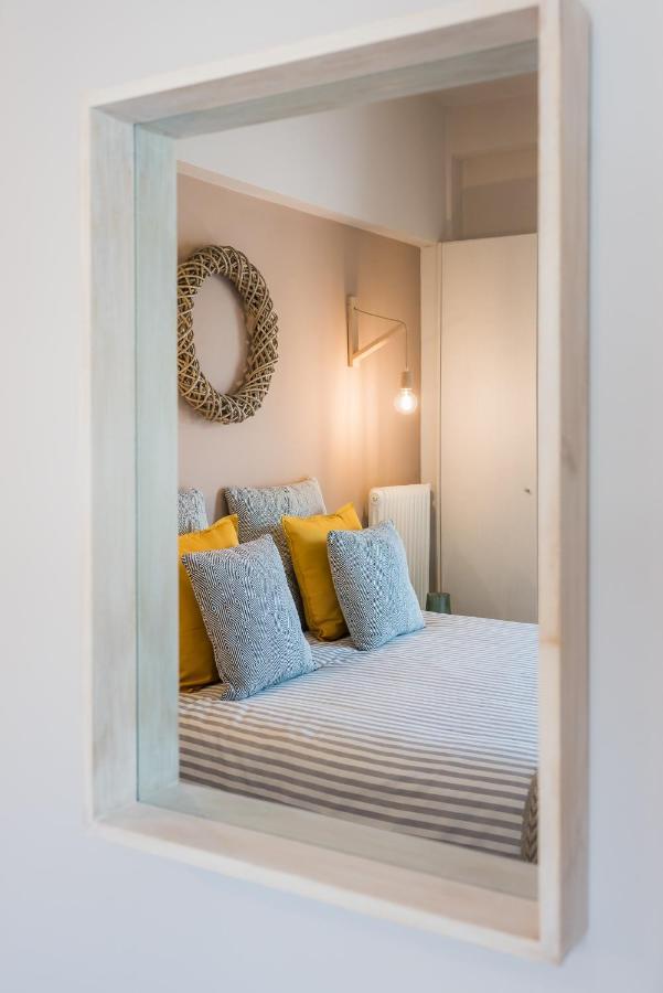 Apartamento Brand New Aprtm Touching Acropolis Atenas Exterior foto