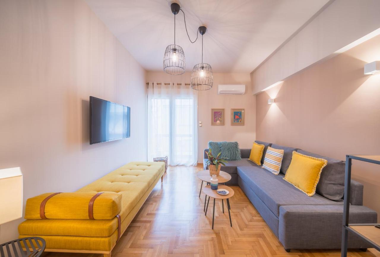 Apartamento Brand New Aprtm Touching Acropolis Atenas Exterior foto